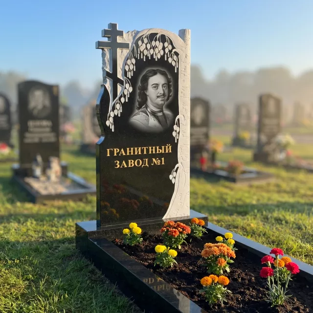 3094 Мемориальное надгробие береза с крестом