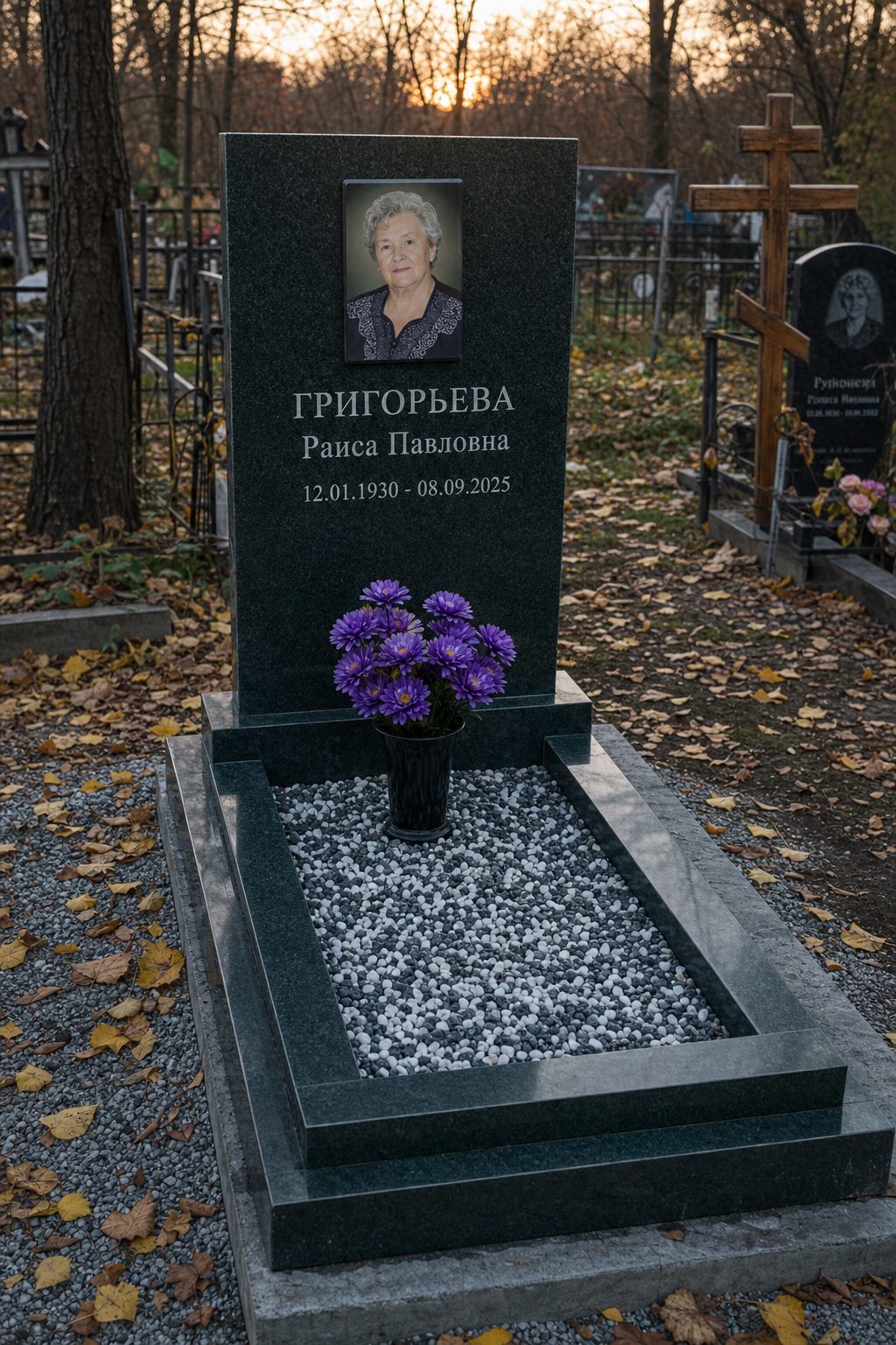 Фото памятника к отзыву Лариса Григорьева о Гранитном заводе №1
